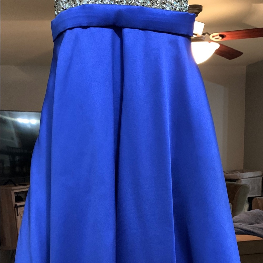Prom Dress - Picture 2 of 6